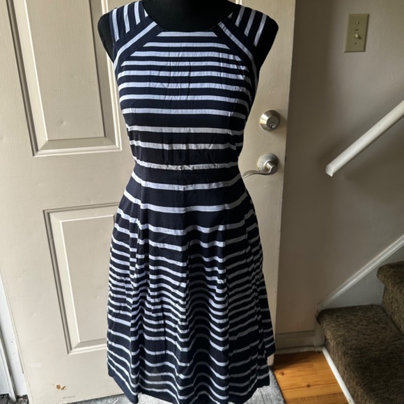 Talbots Knee Length Dress Navy Blue with Light Gray Stripes. Size 4. NWOT. - Picture 4 of 14